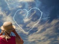 FB体育网页版-DK力克KT，Xiaohu打出惊人五杀，2025世界赛2:0（釜山）