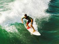 FB体育在线-哈利伯顿关键时刻站出来，广东队全面压制爵士