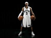 FB体育APP-字母哥率队破局，公牛式坚韧，从NBA到CBA的淘汰赛生存哲学