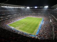 FB体育-赛道上的逆袭，诺里斯高光时刻，阿斯顿马丁绝杀红牛车队