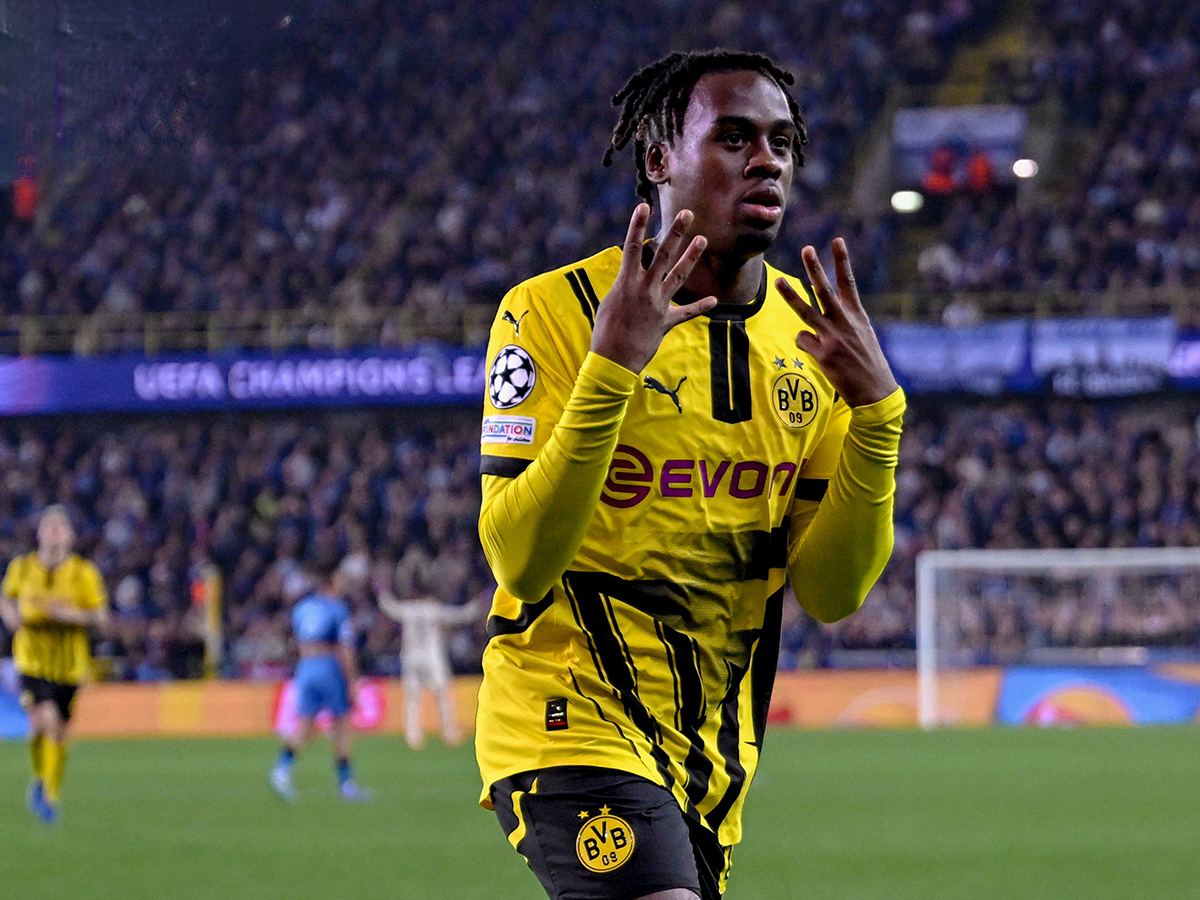 关于多特蒙德大胜汉诺威96，轻松取得胜利的信息