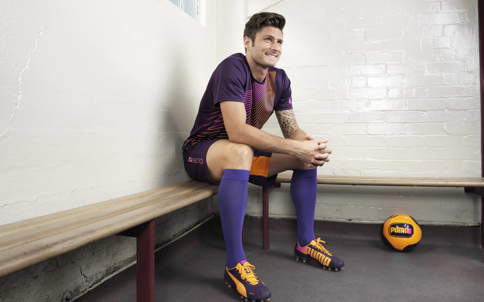 篮网轻取深圳队，西亚卡姆成关键先生，一场跨越文化的篮球对话